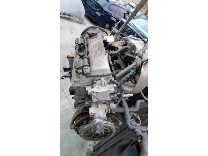 MOTOR CON ACCESORIOS Y CAJA DE CAMBIOS SUZUKI SWIFT 2002