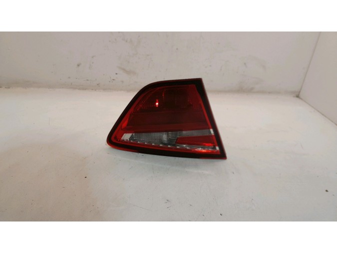 PILOTO TRASERO IZQUIERDO INTERIOR SEAT TOLEDO 2016