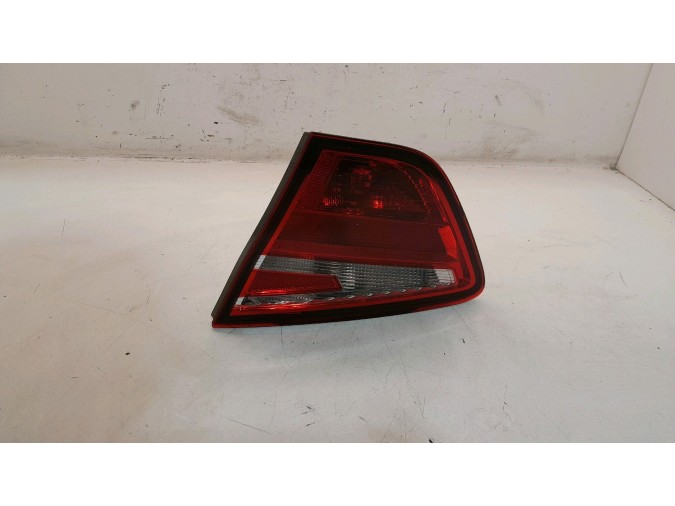 PILOTO TRASERO DERECHO INTERIOR SEAT TOLEDO 2016