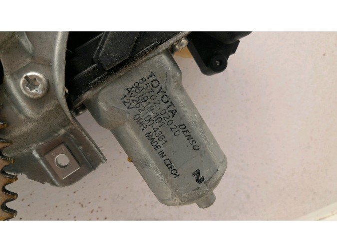 ELEVALUNAS DELANTERO IZQUIERDO TOYOTA AURIS 2015