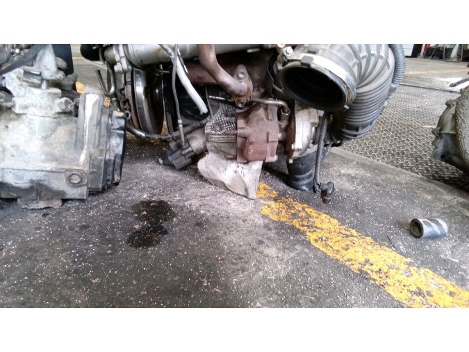 MOTOR CON ACCESORIOS SIN CAJA DE CAMBIOS AUDI Q5 2008