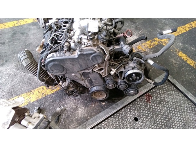 MOTOR CON ACCESORIOS SIN CAJA DE CAMBIOS AUDI Q5 2008