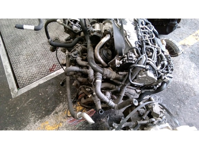 MOTOR CON ACCESORIOS SIN CAJA DE CAMBIOS AUDI Q5 2008