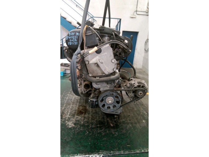 MOTOR CON ACCESORIOS Y CAJA DE CAMBIOS RENAULT CLIO 1998