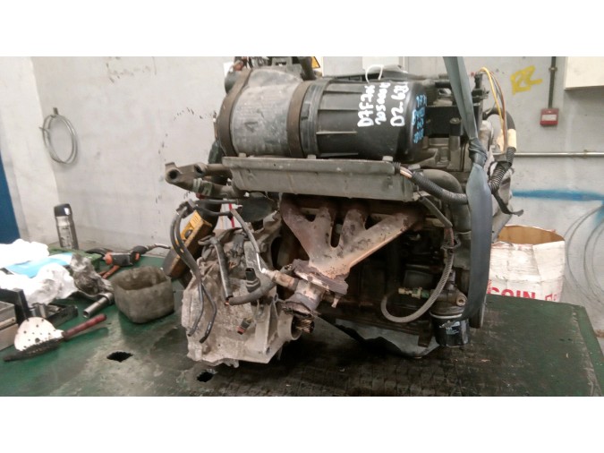 MOTOR CON ACCESORIOS Y CAJA DE CAMBIOS RENAULT CLIO 1998