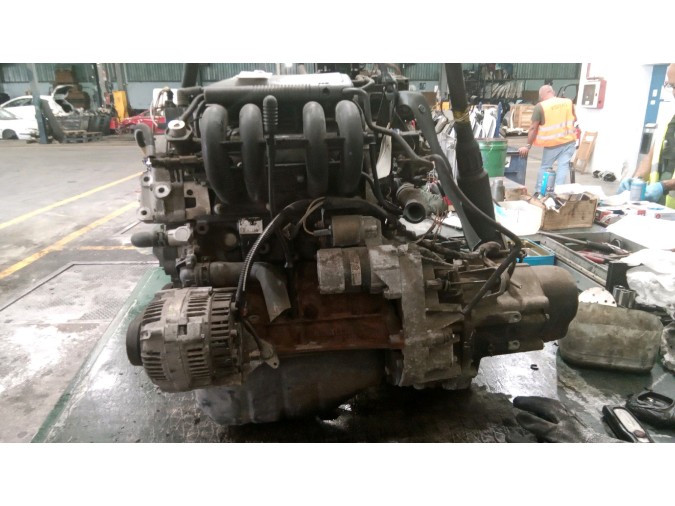 MOTOR CON ACCESORIOS Y CAJA DE CAMBIOS RENAULT CLIO 1998
