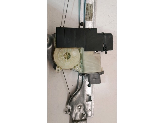 ELEVALUNAS TRASERO DERECHO PEUGEOT 3008 2009