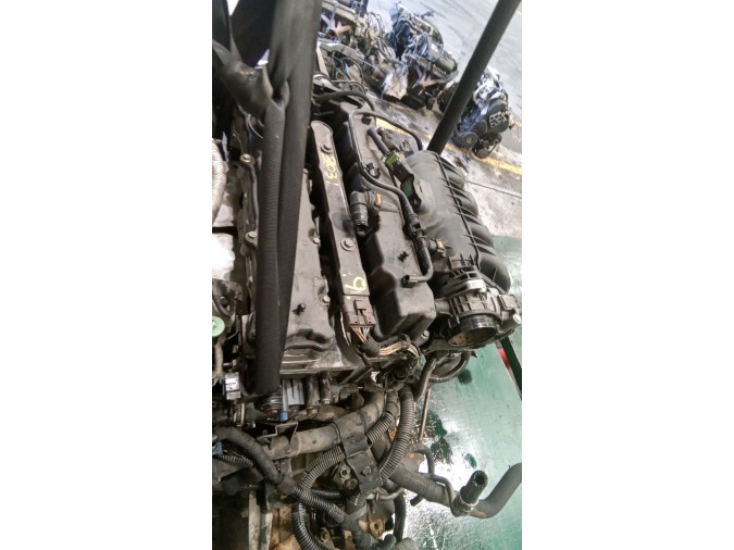 MOTOR CON ACCESORIOS Y CAJA DE CAMBIOS PEUGEOT 206 2005