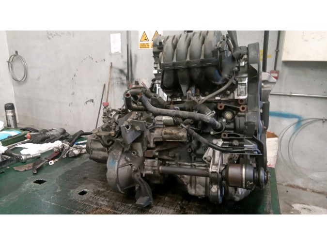 MOTOR CON ACCESORIOS Y CAJA DE CAMBIOS PEUGEOT 307 2004