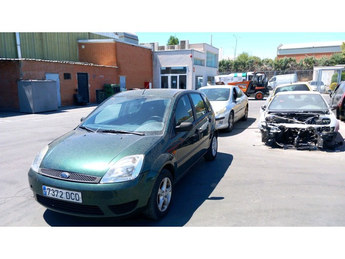 Radiador motor FORD FIESTA 2004