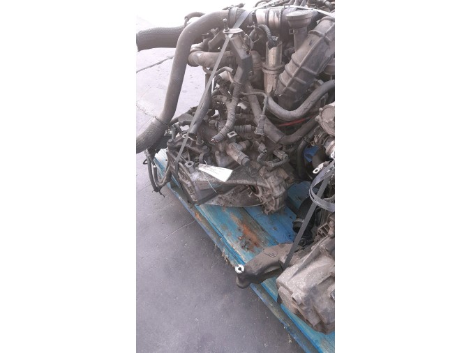 MOTOR CON ACCESORIOS SIN CAJA DE CAMBIOS HYUNDAI MATRIX 2005