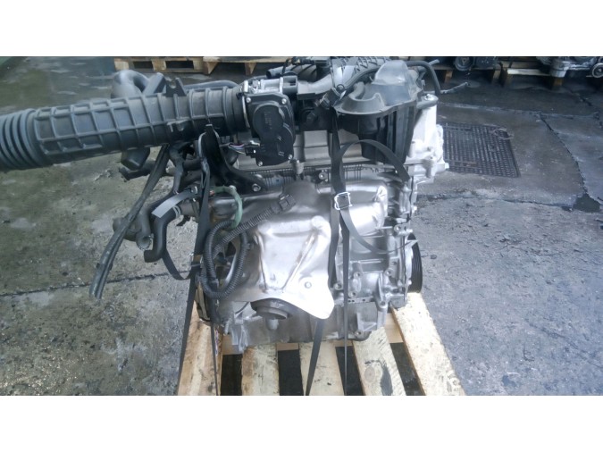 MOTOR CON ACCESORIOS Y CAJA DE CAMBIOS DACIA DOKKER 2020