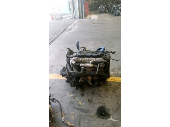 MOTOR CON ACCESORIOS SIN CAJA DE CAMBIOS CITROEN C5 2002