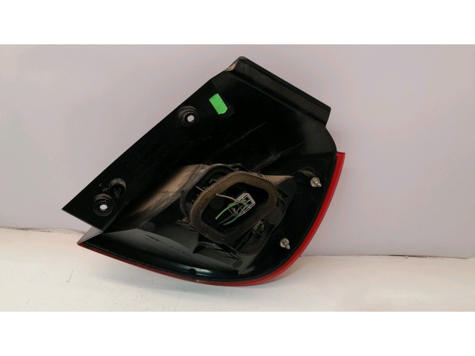 PILOTO TRASERO IZQUIERDO MITSUBISHI COLT 2008