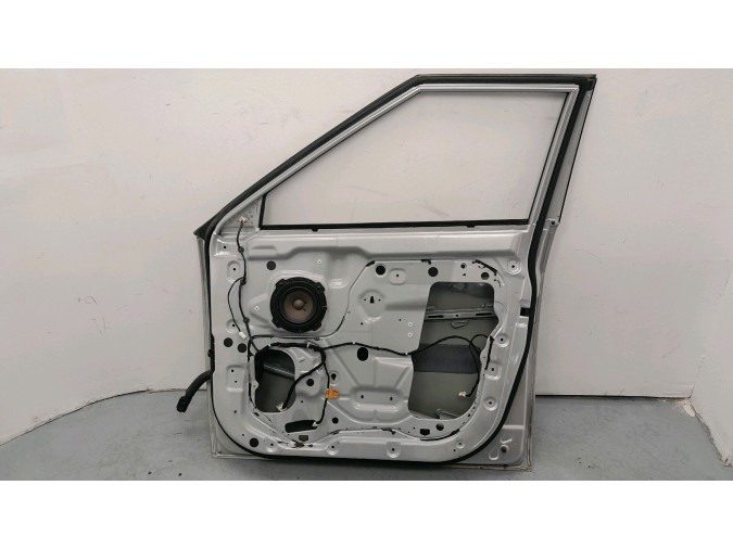 PUERTA DELANTERA DERECHA SSANGYONG TIVOLI GRIS 2018