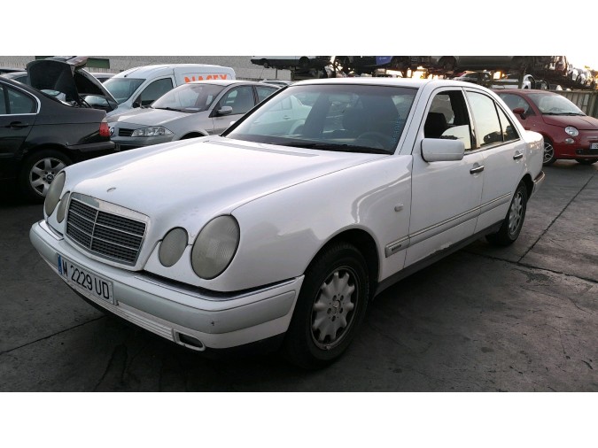 Radiador motor MERCEDES E 300 D 1996