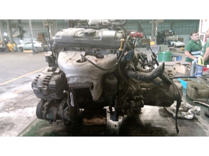 MOTOR CON ACCESORIOS Y CAJA DE CAMBIOS CITROEN C3 2003