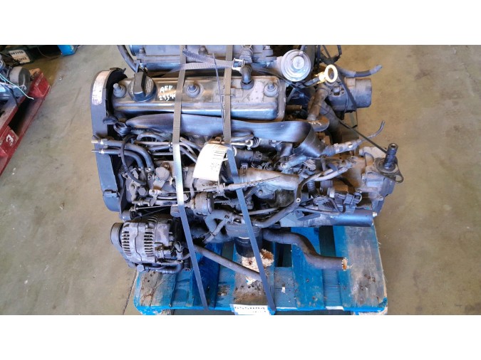 MOTOR CON ACCESORIOS Y CAJA DE CAMBIOS VOLKSWAGEN POLO 1998