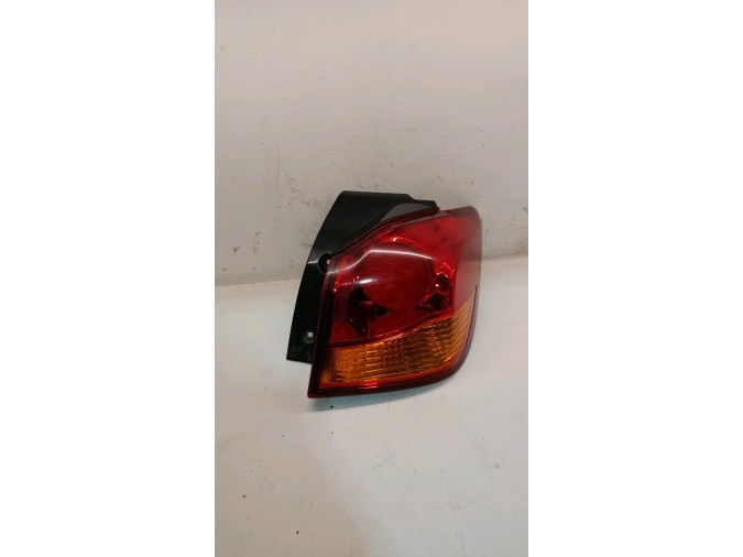 PILOTO TRASERO DERECHO EXTERIOR MITSUBISHI ASX 2011