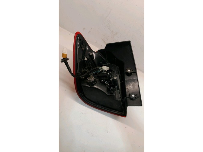 PILOTO TRASERO DERECHO EXTERIOR MITSUBISHI ASX 2011