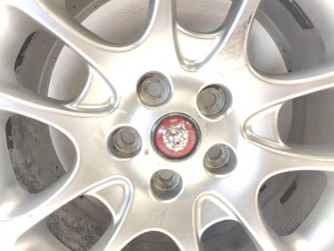 Llanta JAGUAR XF 2018