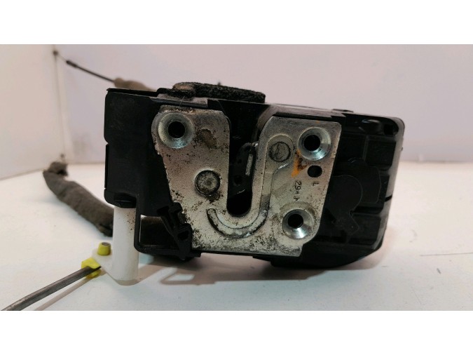 CERRADURA PUERTA TRASERA  IZQUIERDA NISSAN QASHQAI 2011