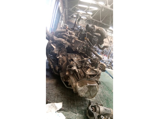 MOTOR CON ACCESORIOS Y CAJA DE CAMBIOS PEUGEOT 406 2001