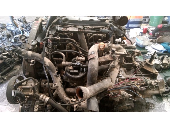 MOTOR CON ACCESORIOS Y CAJA DE CAMBIOS PEUGEOT 406 2001