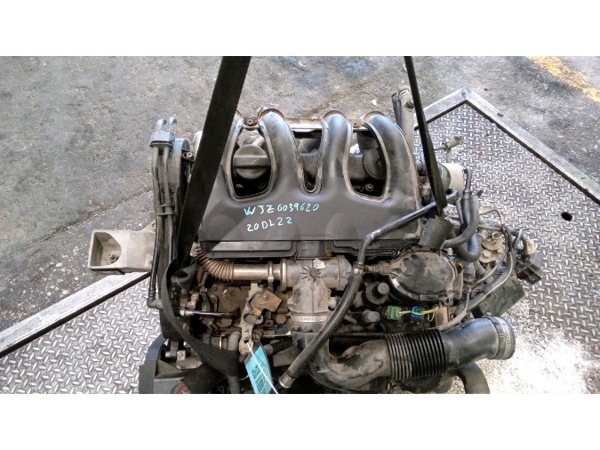 MOTOR CON ACCESORIOS Y CAJA DE CAMBIOS PEUGEOT 206 1999