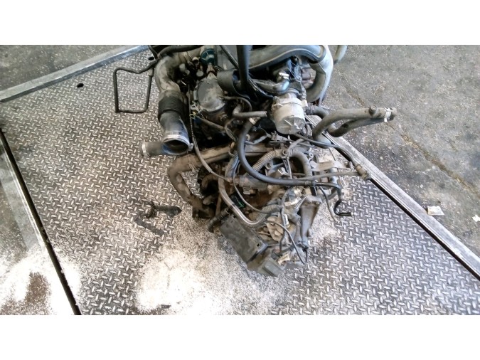 MOTOR CON ACCESORIOS Y CAJA DE CAMBIOS PEUGEOT 206 1999