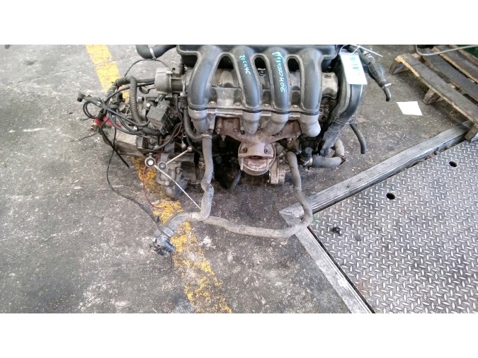 MOTOR CON ACCESORIOS Y CAJA DE CAMBIOS CITROEN BERLINGO 1996