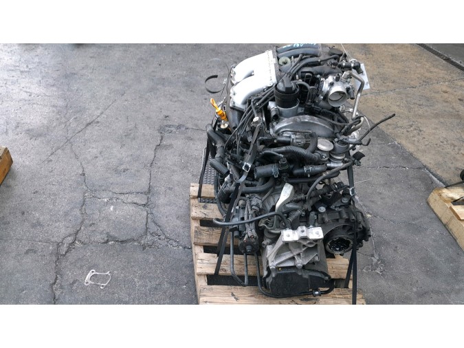 MOTOR CON ACCESORIOS Y CAJA DE CAMBIOS AUDI A3 2000
