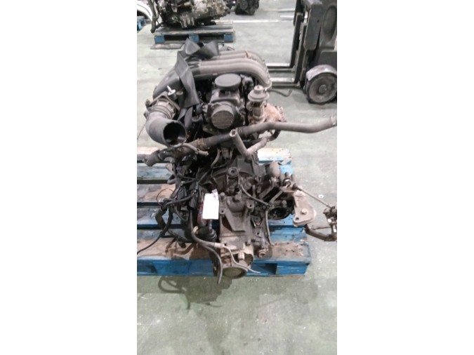 MOTOR CON ACCESORIOS Y CAJA DE CAMBIOS SEAT IBIZA 2000