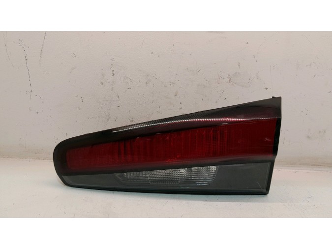 PILOTO TRASERO DERECHO FIAT TIPO 2019