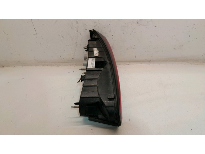 PILOTO TRASERO DERECHO FIAT TIPO 2019