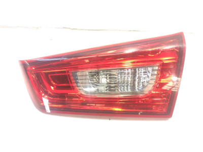 PILOTO TRASERO DERECHO INTERIOR MITSUBISHI ASX 2016