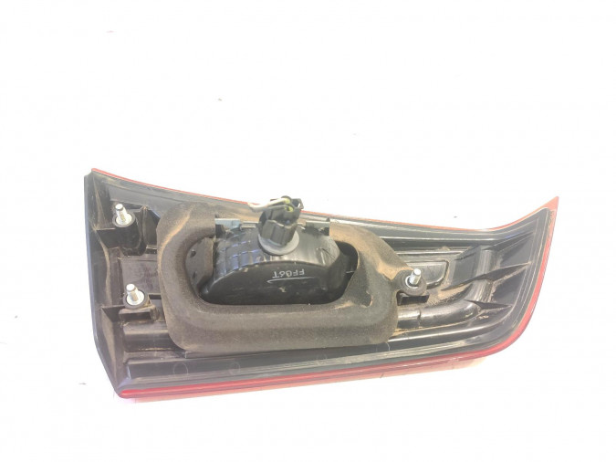 PILOTO TRASERO DERECHO INTERIOR MITSUBISHI ASX 2016