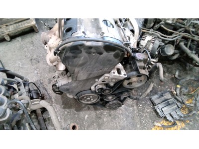 MOTOR CON ACCESORIOS Y CAJA DE CAMBIOS CITROEN XSARA PICASSO 2001