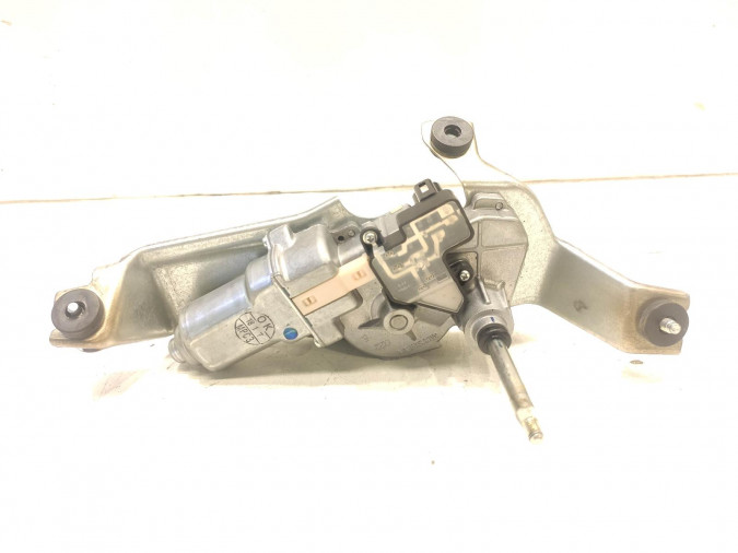 MOTOR LIMPIAPARABRISAS TRASERO MAZDA 3 2018