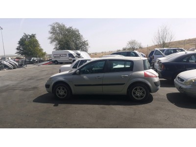 FARO ANTINIEBLA DELANTERO RENAULT MÉGANE 2003