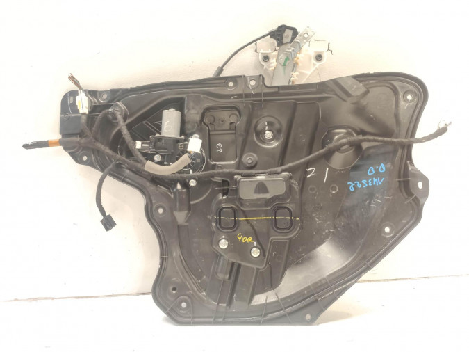 ELEVALUNAS DELANTERO DERECHO MAZDA 3 2018
