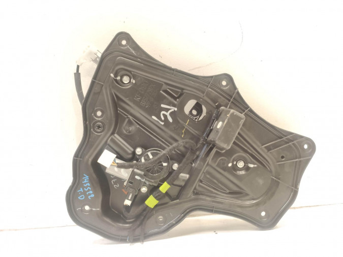 ELEVALUNAS TRASERO DERECHO MAZDA 3 2018
