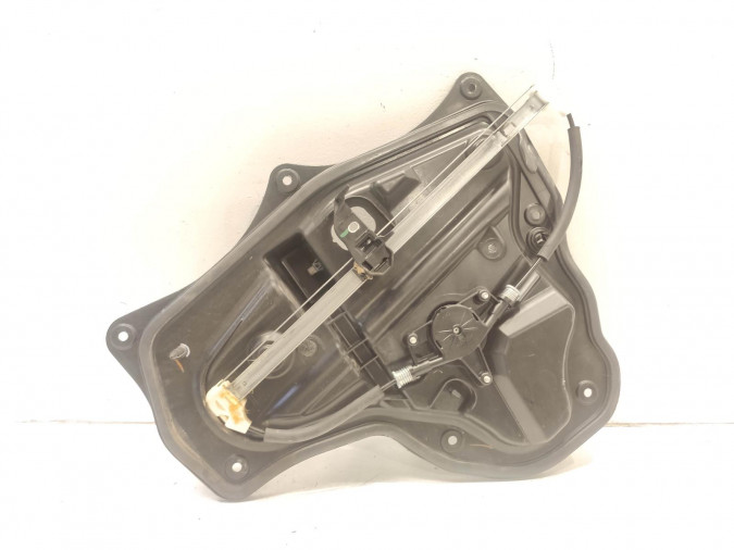 ELEVALUNAS TRASERO DERECHO MAZDA 3 2018