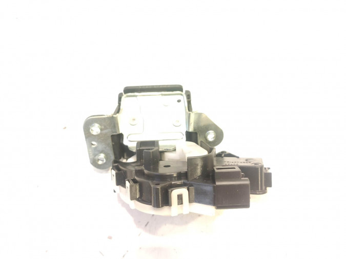 CERRADURA PORTON TRASERO MAZDA 3 2018