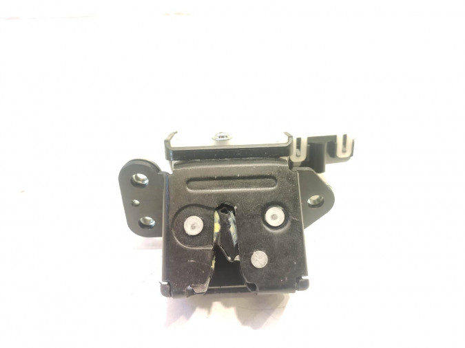CERRADURA PORTON TRASERO MAZDA 3 2018