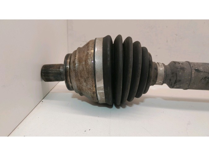 TRANSMISION DELANTERA DERECHA VOLKSWAGEN GOLF 2020