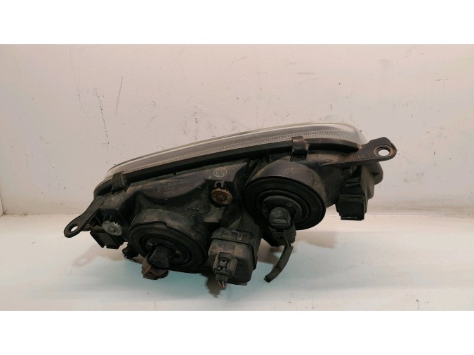 FARO DELANTERO IZQUIERDO TOYOTA COROLLA 2002