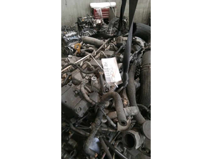 MOTOR CON ACCESORIOS Y CAJA DE CAMBIOS KIA CARENS 2004