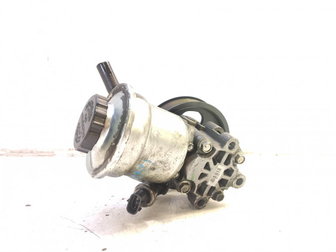 BOMBA SERVODIRECCION TOYOTA AVENSIS 2007