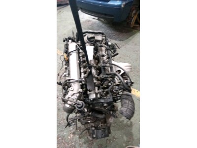 MOTOR CON ACCESORIOS Y CAJA DE CAMBIOS HYUNDAI I30 2010